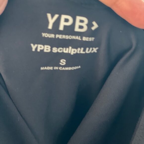 NWOT Abercrombie YPB Black sculptLUX Squareneck Onesie Sold Out Size Small - Picture 4 of 4
